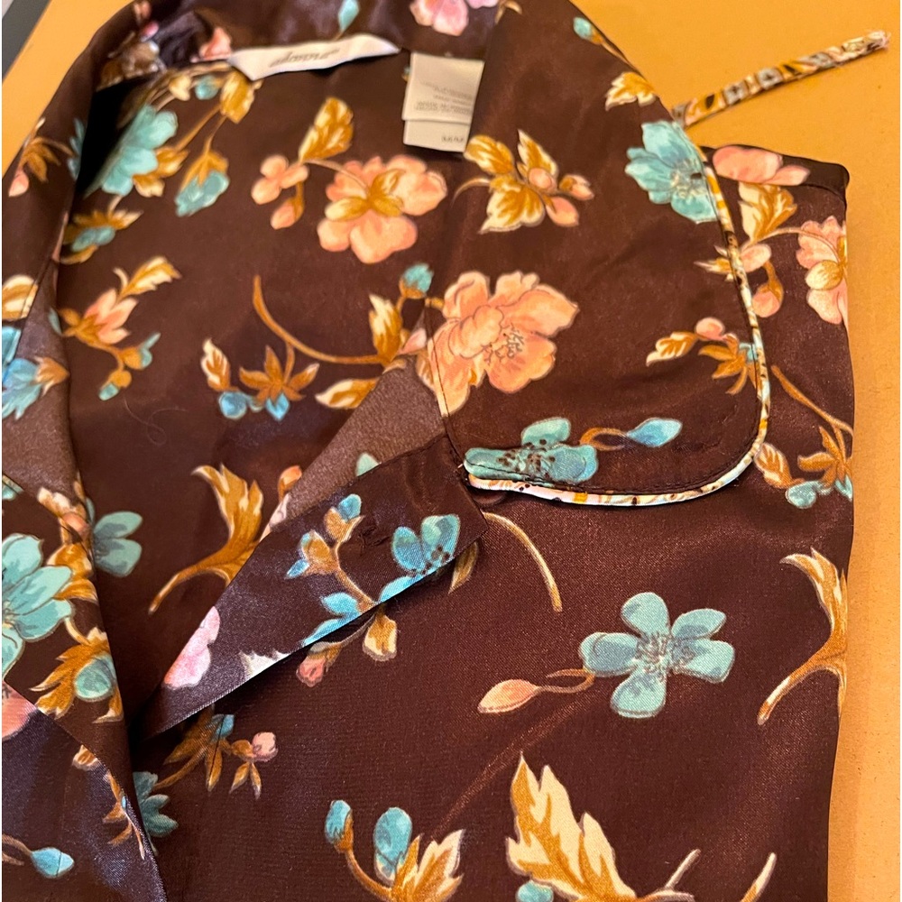 Two piece Pajamas satin for women M size - Picture 8 of 14